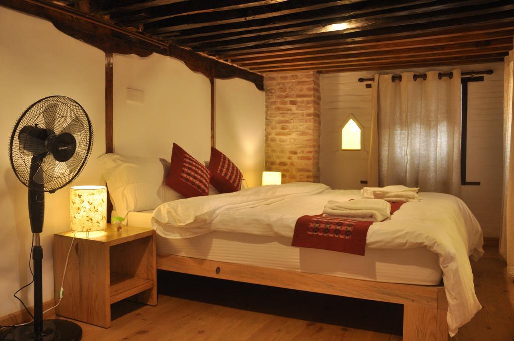 Boutique Heritage Home Lalitpur Extérieur photo